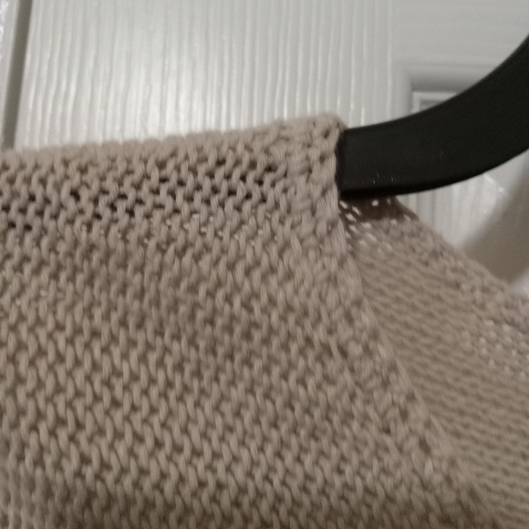 Sweater - Picture 4 of 7